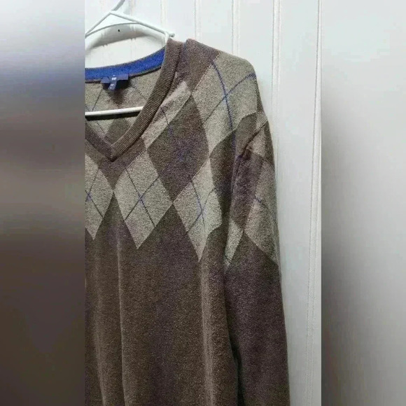 GAP MEN'S V-NECK SWEATER, LARGE - Picture 3 of 16